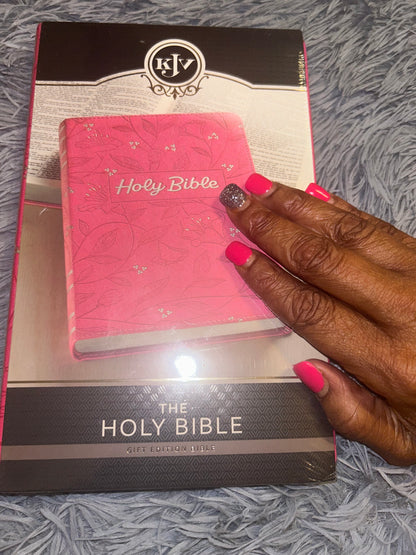 KJV The Holy Bible Pink (Gift Edition Bible)